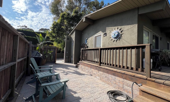 Central Malibu Cabaña | Charming 1-bedroom cottage in serene Malibu with WiFi