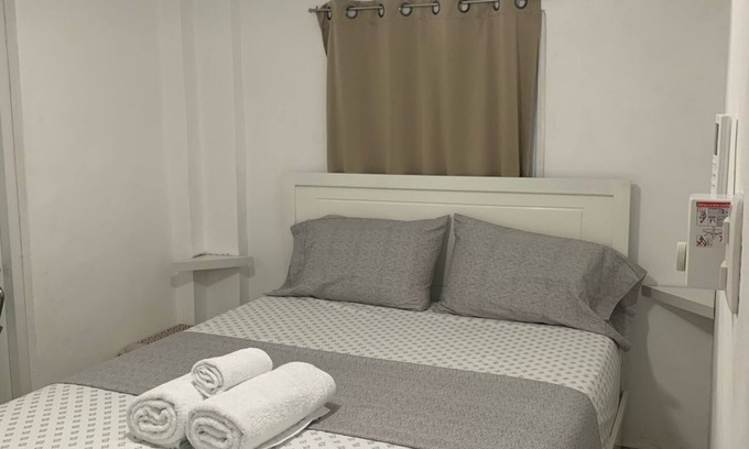 Monte Plata Apartamento | Charming 1-bedroom apartment in peaceful Monte Plata with AC and more.