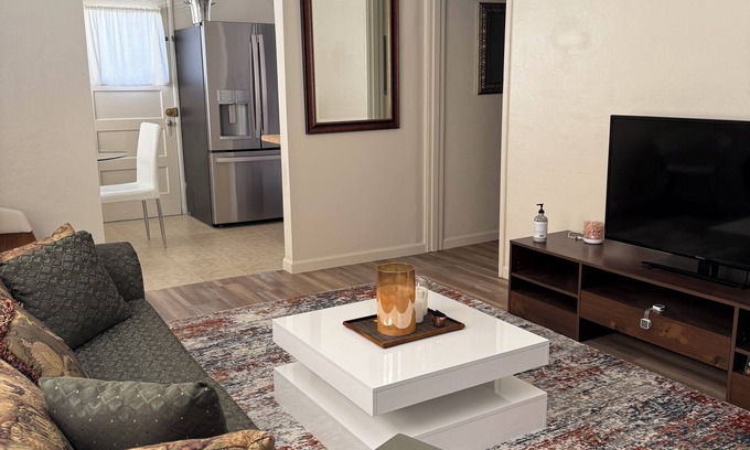 North Berkeley Casa | Charming 1-bedroom duplex house in Berkeley
