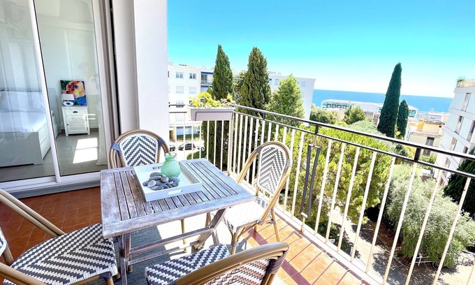La Madeleine Apartamento | Charming 1-bedroom flat WATER VIEW in lovely Nice, France. 5n from the BEACH.