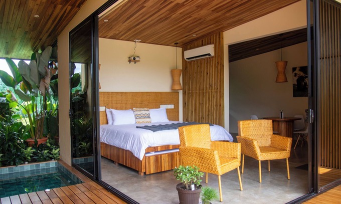 Aguas termales de Arenal Casa | Charming 1-bedroom house with private Hot Tub, AC and WiFi