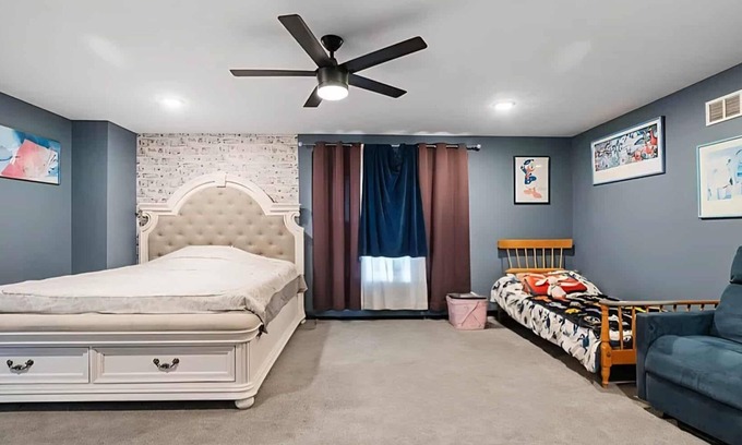 Shelby Casa | Charming 1-bedroom house in fabulous Mansfield with AC