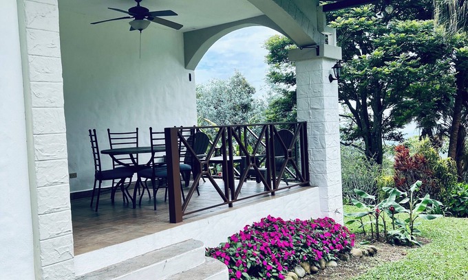 Jaramillo Casa | Charming 1-bedroom house in fabulous Boquete with AC and beautiful views.