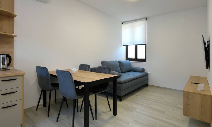 Solkan Apartamento | Charming 1-bedroom apartment with AC, WiFi in fantastic Solkan
