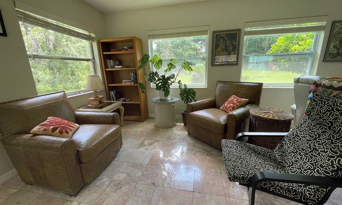 Gainesville Apartamento | Charming 1-bedroom apartment with AC, WiFi in delightful Gainesville