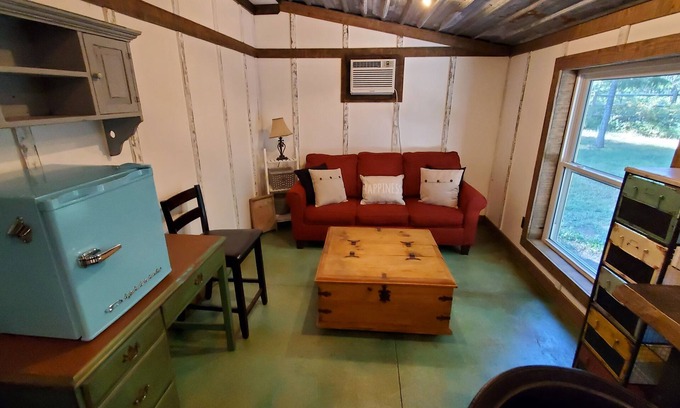 Bonner County Casa | Charming 1-bedroom house with AC, WiFi in Spirit Lake at The Venue at the Reed's