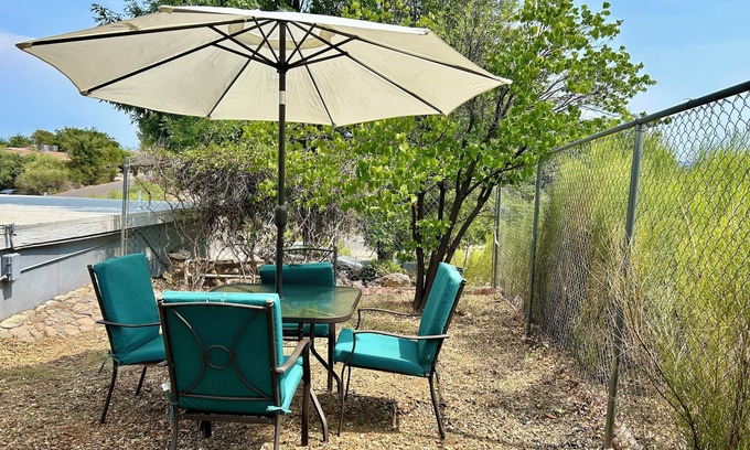 Cottonwood-Verde Village Casa | Charming 1-bedroom w/ Private Patio