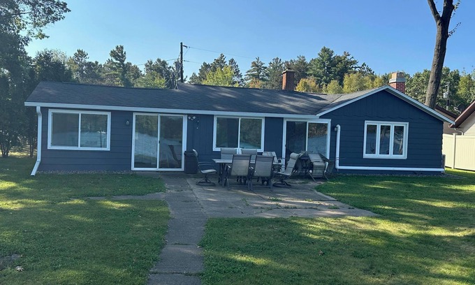 Holcombe Casa | Charming 1-level, 2-Bedroom Lakeside Retreat on Lake Holcombe