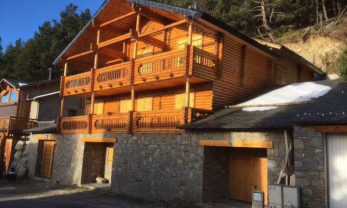 Les Angles Chalet De Esquí | Chalet con encanto 6 dormitorios 5 baños 5 aseos, incluidas 4 suites