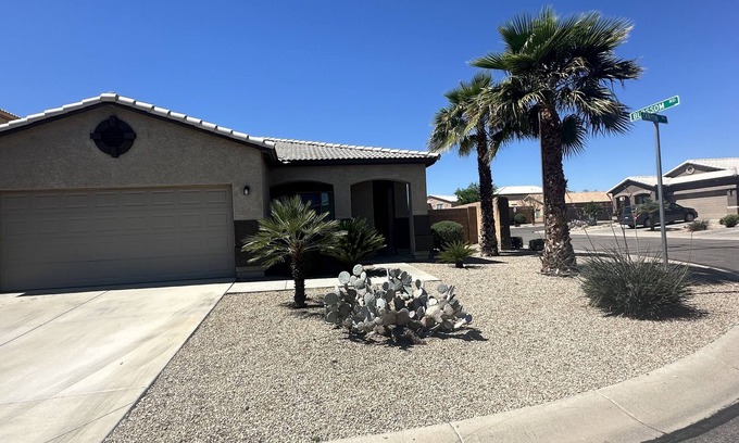 San Tan Valley Casa | Encantador 1440 p / c de 3 dormitorios / 2 baños @ Johnson Ranch Golf Course Comunidad