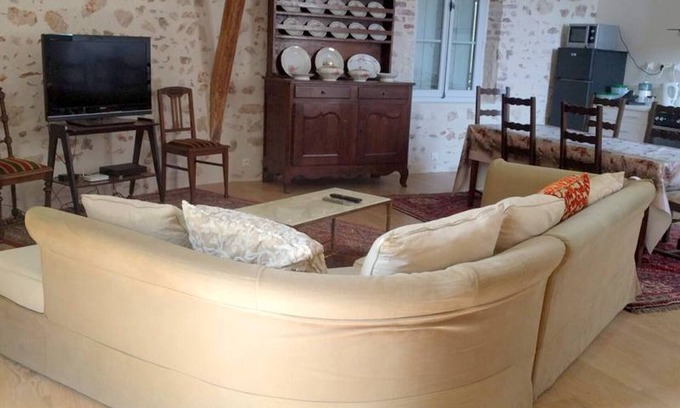 Herisson Apartamento | Casa medieval con jardín, 2 dormitorios y cerca de la naturaleza
