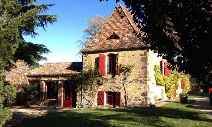 Urval Casa | Encantadora casa perigordiana del siglo XVII, su palomar, su piscina en Urval