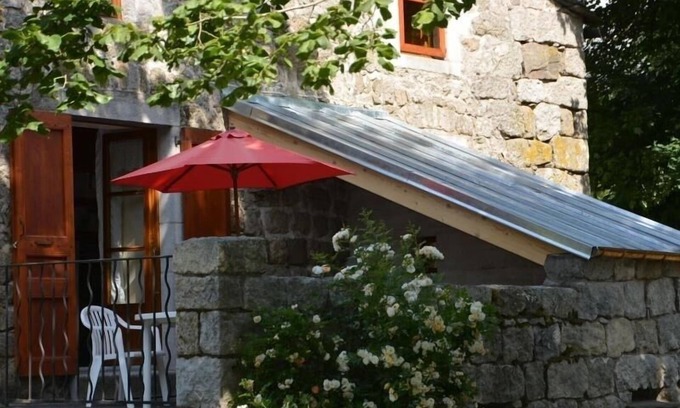 Tence Cabaña | Encantadora casa de campo con jardín, terraza y garaje cerca de Tence