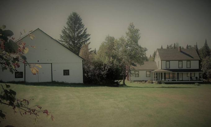 Lake Placid Otro | Encantadora granja de 1900 en Lake Placid con espacio al aire libre