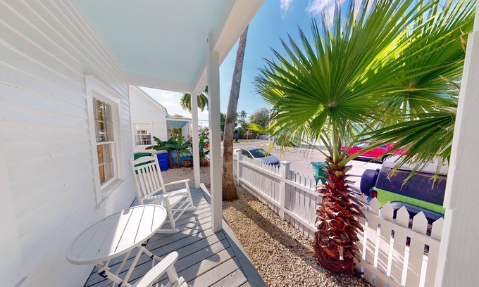 Truman Annex Casa | Charming 1923 2 Bedroom, 1 Bath home with bonus loft.