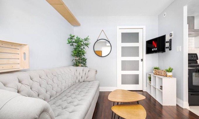 King West Village Casa | Charming 1BD Townhouse Near Lake