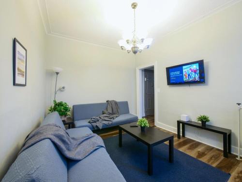 McGinley Square Apartamento | Charming 1BR Apartment Near NYC Ideal for Urban Explorers