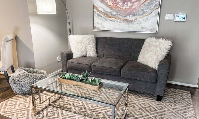 Barker Apartamento | Charming 1BR Oasis | Private Patio & Resort Pool
