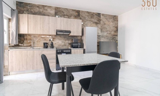Tarxien Apartamento | Charming 1BR with comfy bed w/WIFI & AC in Tarxien