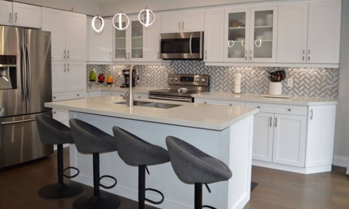 Ajax Casa | Charming 2-BDR Upper Floor Retreat in Ajax