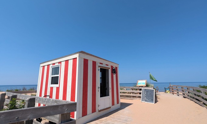Saint Peters Bay Cabaña | Charming 2-bedroom cottage with AC and WiFi in delightful Saint Peters Bay