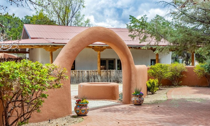 Tesuque Casa | Charming 2 bed/1 bath Tesuque Village Guesthouse