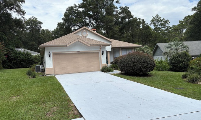 Dunnellon Casa | Charming 2-bed/2-bath retreat 5 minutes to Rainbow Springs State Park & KP Hole.