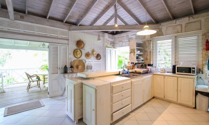 Merlin Bay Casa | Charming 2-Bed Cottage By Beach by BSL Rentals
