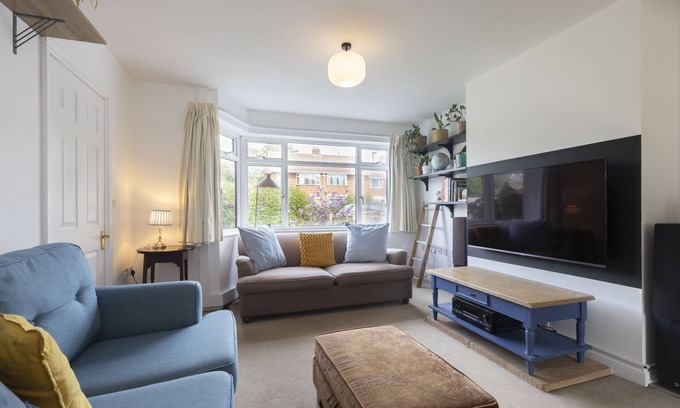 Stonehouse Casa | Charming 2-Bed Home in Stonehouse
