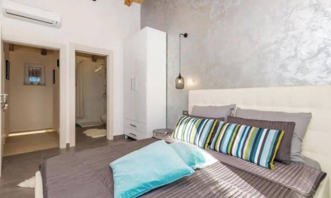Obrs Casa | Charming 2-bedroom house in enchanting Mošćenička Draga with hot tub,WiFi, AC