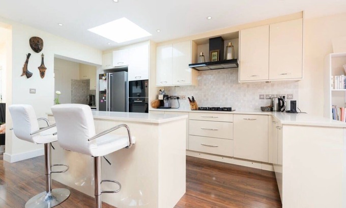 Heston Casa | Charming 2 Bedroom Family Home