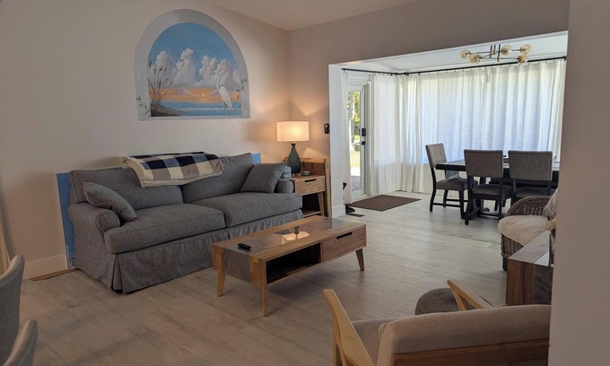Poinsettia Heights Casa | Charming 2-bedroom, 2Bath Retreat in Fort Lauderdale, FL