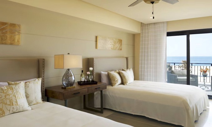 Los Cangrejos II y ÌII Complejo | Charming 2-bedroom resort with AC, fitness room in lovely Cabo San Lucas