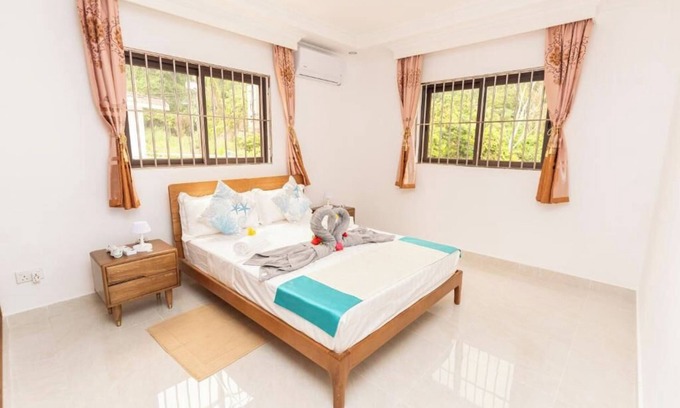Mare Anglaise Apartamento | Charming 2-Bedroom Apartment
