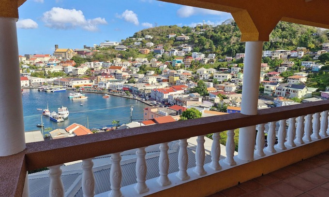 St. George's Apartamento | Charming 2-bedroom apartment with WiFi, AC in adorable Saint George's