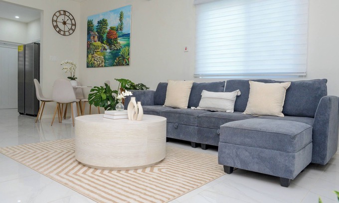 Little London Casa | Charming 2-bedroom bungalow in Little London with WiFi, AC