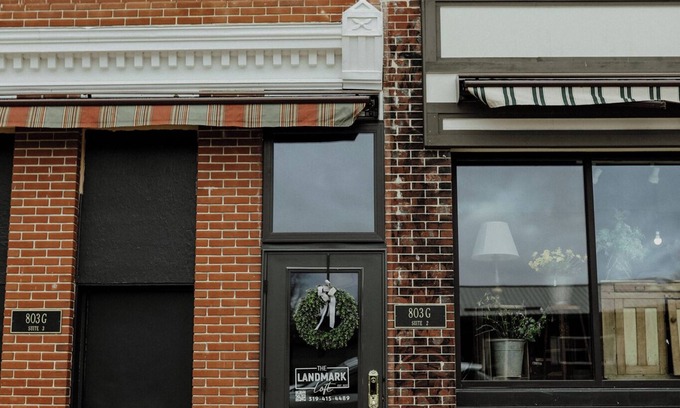 Grundy Center Apartamento | Charming 2-bedroom apartment in awesome Downtown Grundy Center