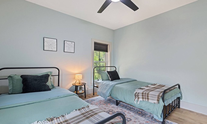 Waynesville Apartamento | Charming 2-bedroom apartment with AC, WiFi in lovely Maggie Valley