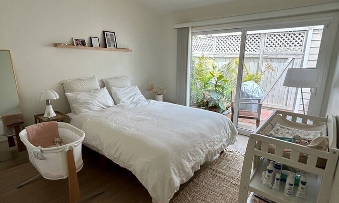 Westside Costa Mesa Condominio | Charming 2-bedroom condo in beautiful Newport Beach with WiFi