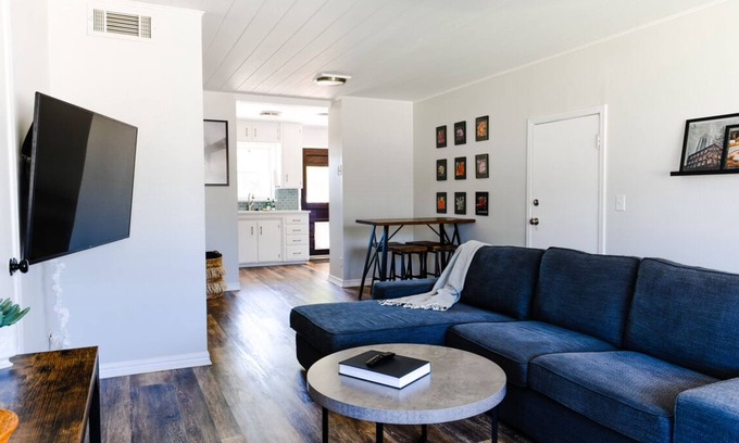 Central Oklahoma City Casa | Charming 2-bedroom house in wonderful Oklahoma City with AC, WiFi