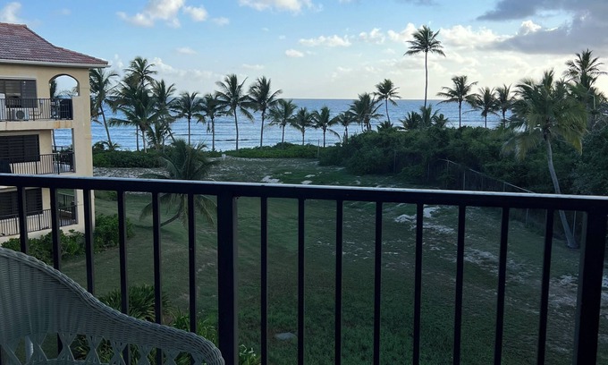 La Grande Princesse Casa | Charming 2-bedroom beachfront condo with AC and a pool in amazing Christiansted