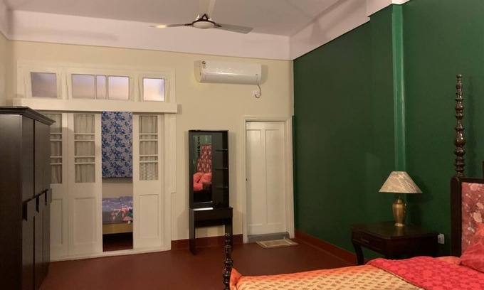 Taltala Apartamento | Charming 2-bedroom, 2 bath apartment in Central Kolkata with WiFi, AC, Kitchen