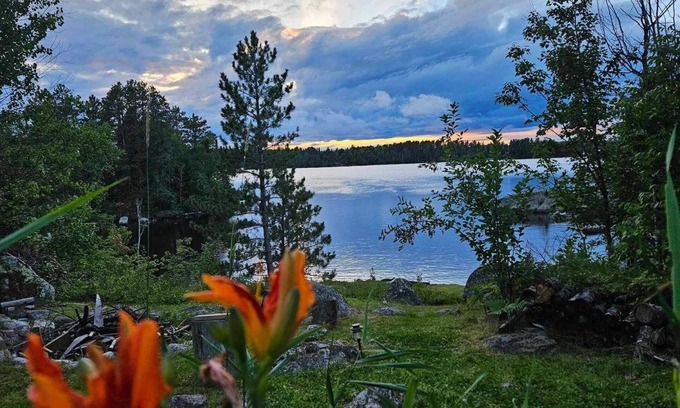 Babbitt Cabina | Charming 2-bedroom 2-bath cabin on beautiful Bear Island lake in Babbitt, MN.