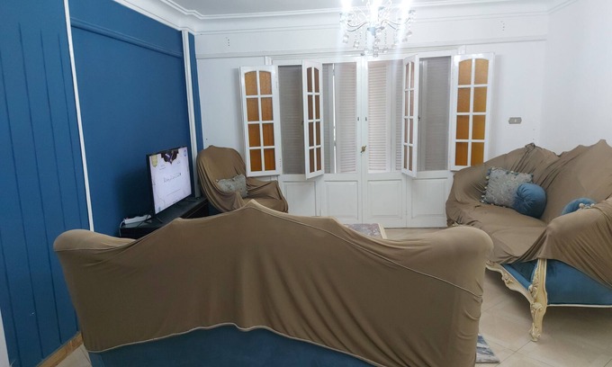 Ar-Raml 1 Apartamento | Charming 2-bedroom apartment in enchanting Alexandria with WiFi, fitness room.