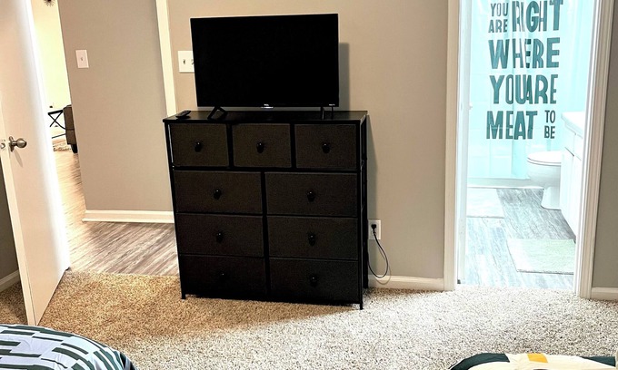 Greensboro Apartamento | Charming 2-bedroom apartment with AC and WiFi in marvelous Greensboro