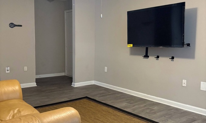 Forest Park Apartamento | Charming 2-bedroom apartment in brilliant Jonesboro 13 min from airport