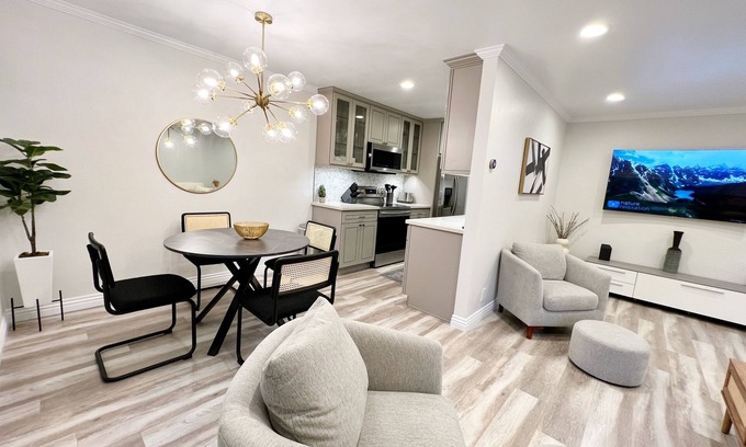Snail Apartamento | Charming 2-bedroom apartment in Sunnyvale with Pool View!