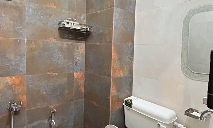 Varanasi Casa | Charming 2-bedroom apartment in Varanasi with WiFi and AC