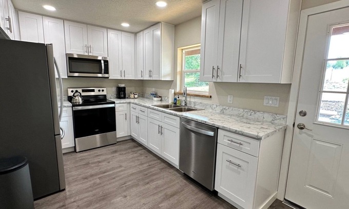 Grant County Apartamento | Charming 2-bedroom apartment with WiFi, AC in amazing Dayville