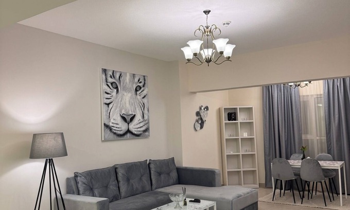 Al Khan Apartamento | Charming 2-bedroom apartment in fabulous Sharjah with WiFi, fitness room